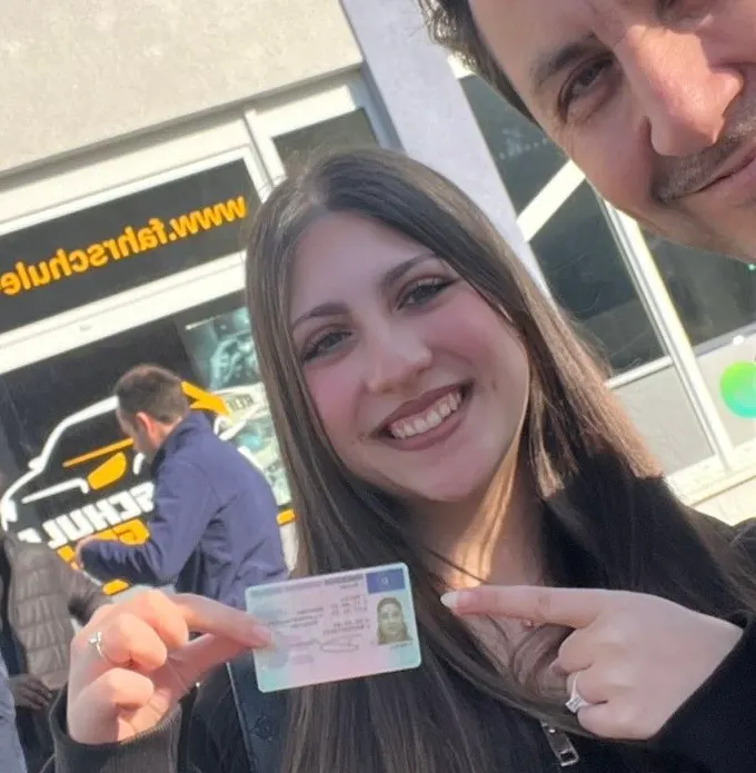 Fahrschule Geldi nach der bestandenen Prüfung, Klasse B